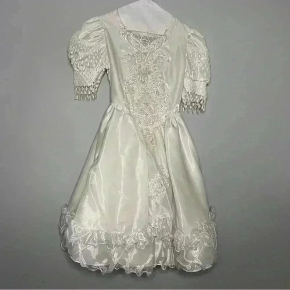 Vintage Satin White Formal Girl’s Dress size 8 in excellent condition. - Picture 1 of 6